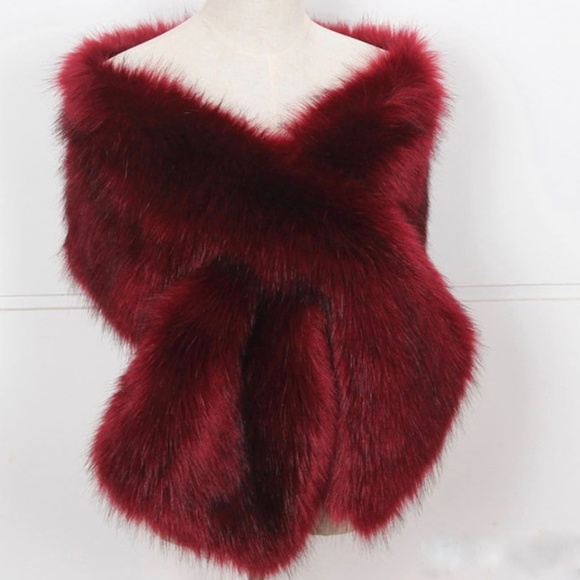 Burgundy Faux Fur Oversized Shawl/Wrap satin lined - Picture 10 of 10